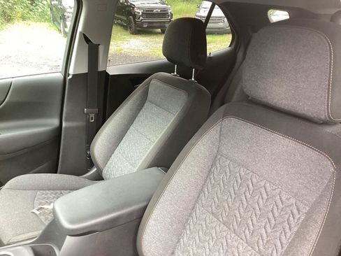 Used 2024 Chevrolet Equinox LT FWD image 6