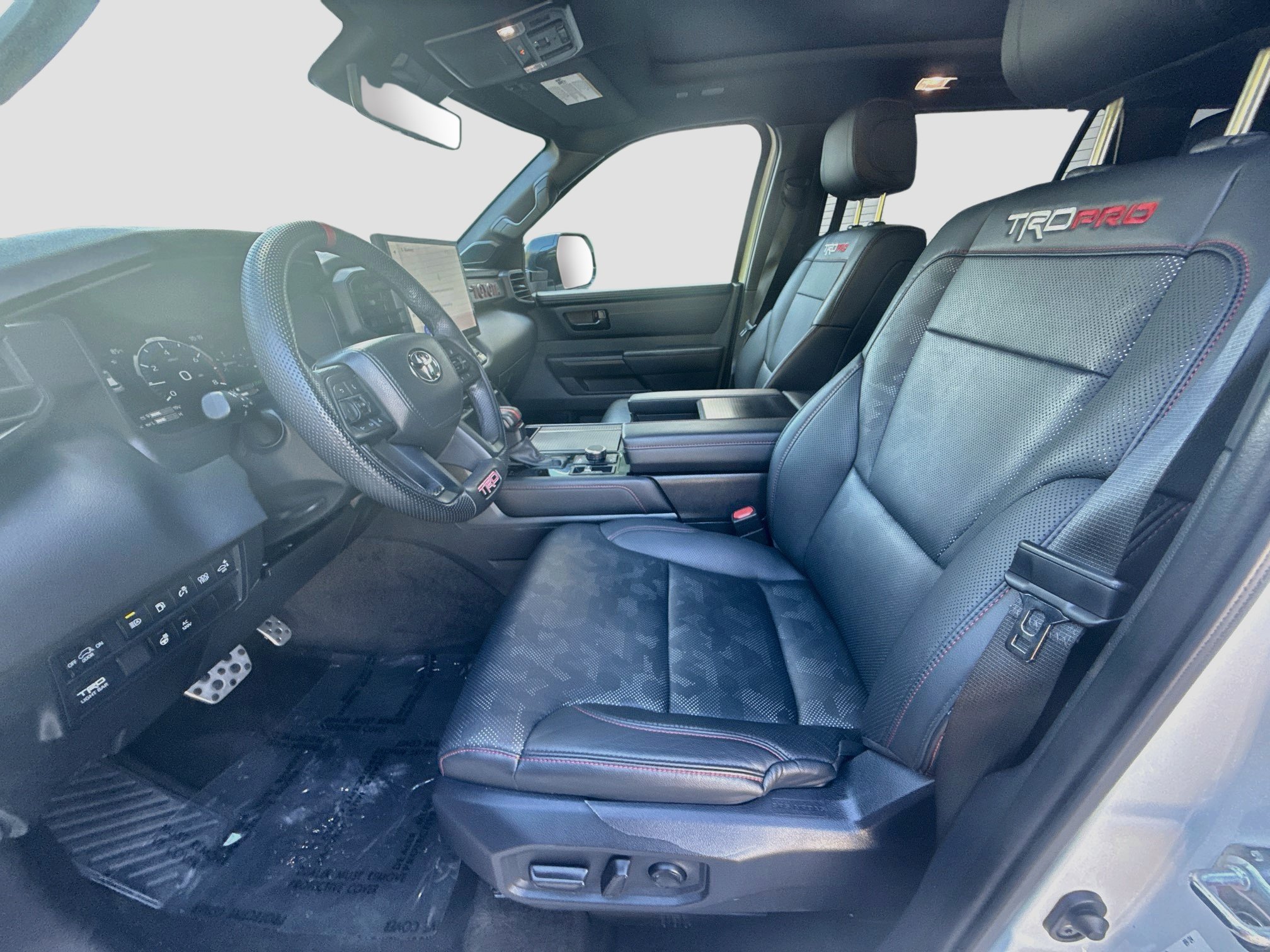 Used 2025 Toyota Sequoia TRD Pro AWD/4WD image 18