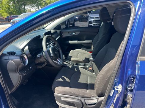 Used 2021 Kia Forte LXS FWD image 11