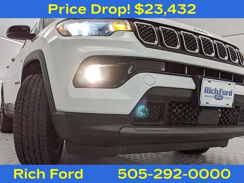 Used 2024 Jeep Compass Limited image 21