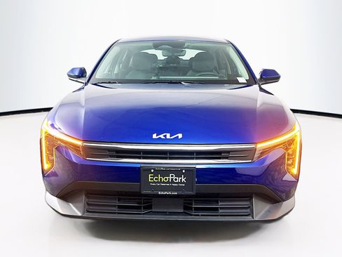 Used 2025 Kia K4 LXS image 2