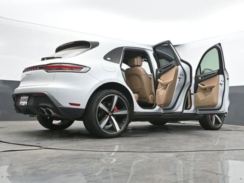 Used 2023 Porsche Macan S AWD/4WD image 70