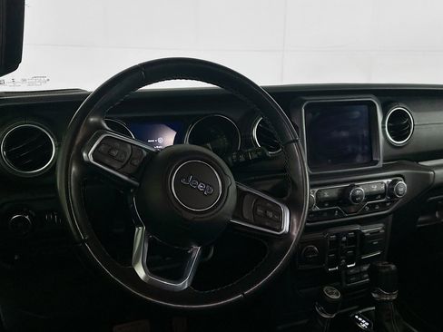 Used 2022 Jeep Wrangler Sahara w/ Safety Group image 18