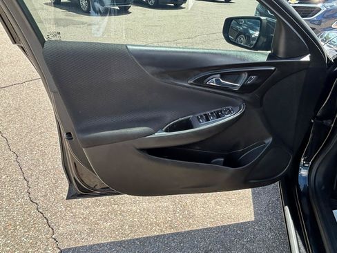 Used 2021 Chevrolet Malibu LT FWD image 14