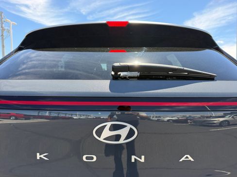 Used 2024 Hyundai Kona Limited AWD/4WD image 24