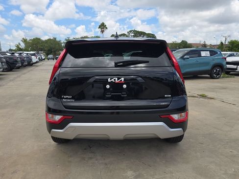 New 2026 Kia Niro LX FWD image 7