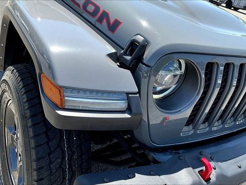 Used 2022 Jeep Gladiator Rubicon w/ LED Lighting Group AWD/4WD image 33