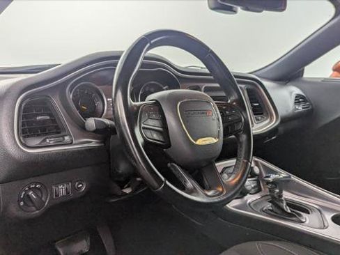 Used 2021 Dodge Challenger SXT RWD image 18