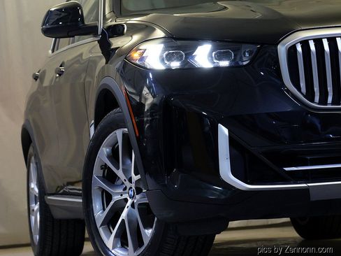 Used 2024 BMW X5 xDrive40i w/ Premium Package AWD/4WD image 4