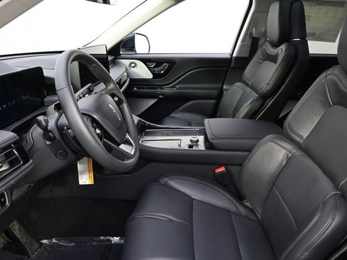 New 2026 Lincoln Aviator Reserve image 13