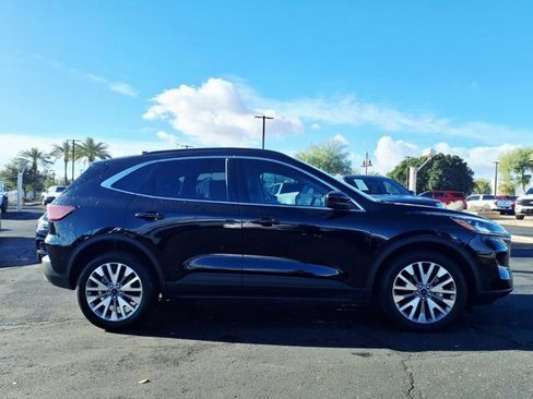 Certified 2022 Ford Escape Titanium image 7