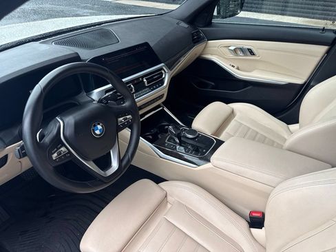 Used 2019 BMW 330i Sedan w/ Convenience Package RWD image 4