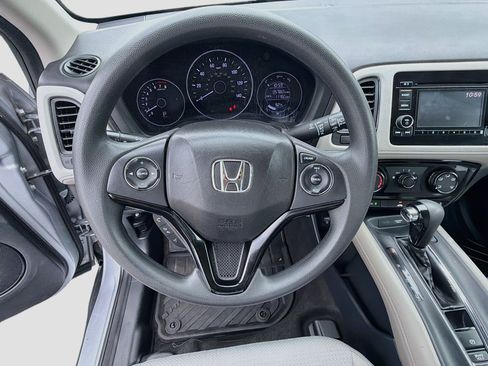 Used 2021 Honda HR-V LX image 35