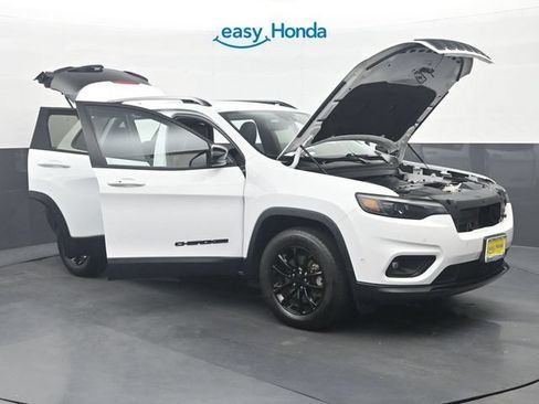 Used 2023 Jeep Cherokee Altitude Lux AWD/4WD image 35