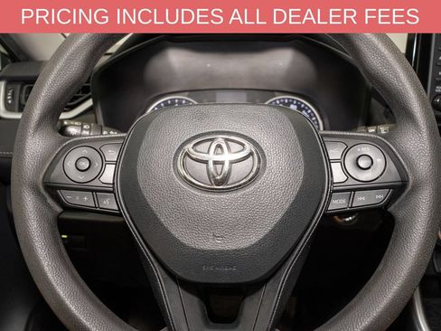 Used 2021 Toyota RAV4 XLE FWD image 17