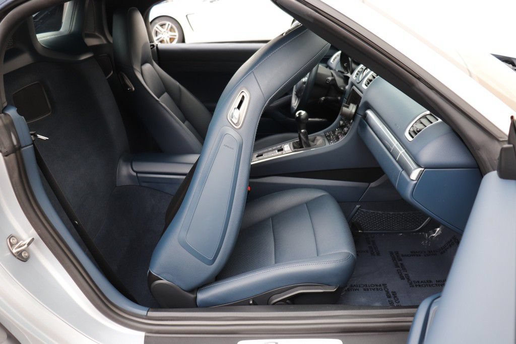 Used 2015 Porsche Boxster w/ Sport Chrono Package RWD image 37