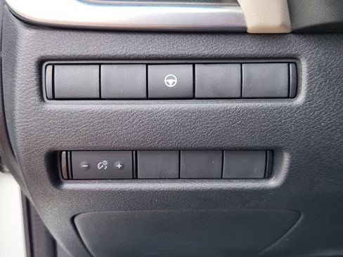 Certified 2022 Nissan Rogue SV AWD/4WD image 24