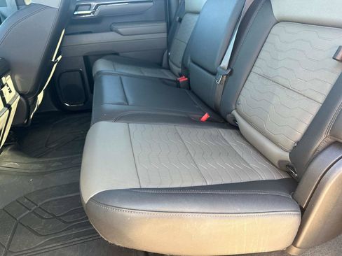 Used 2023 Chevrolet Silverado 1500 ZR2 w/ Technology Package image 24