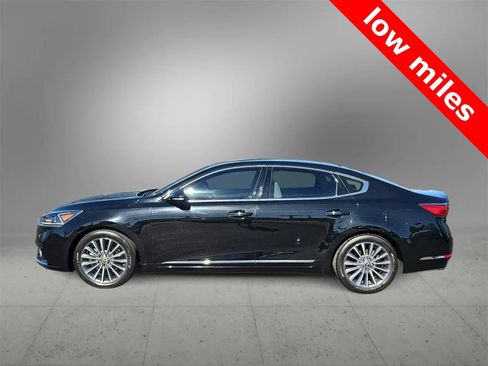 Used 2019 Kia Cadenza Premium image 5