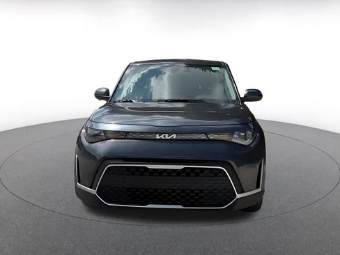 Used 2025 Kia Soul LX w/ LX Technology Package FWD image 4