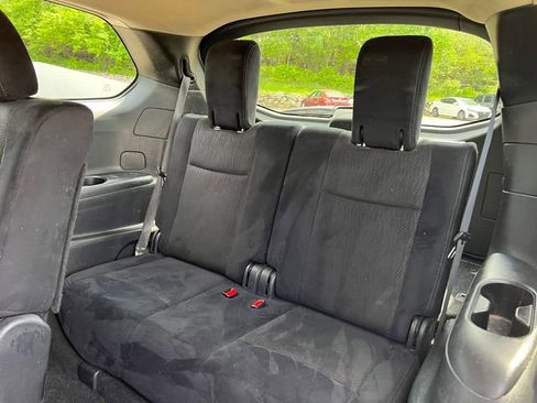 Used 2015 Nissan Pathfinder S AWD/4WD image 6