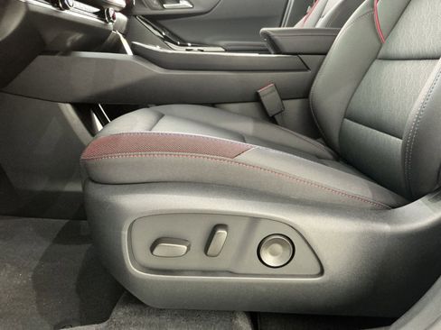 New 2026 Chevrolet Equinox RS w/ Safety and Technology Package FWD image 22