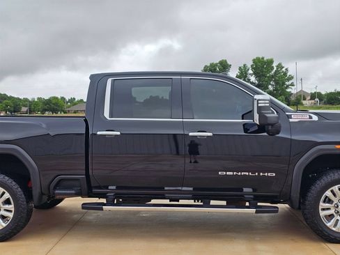 Used 2020 GMC Sierra 3500 Denali w/ Denali Ultimate Package AWD/4WD image 8