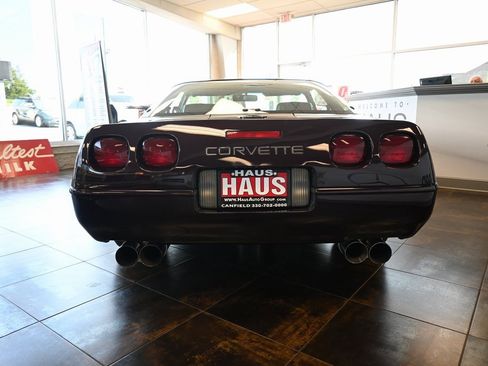 Used 1993 Chevrolet Corvette Coupe image 7