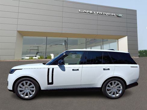 Certified 2023 Land Rover Range Rover SE image 6