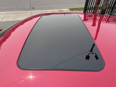 Used 2015 Dodge Challenger R/T Plus RWD image 10