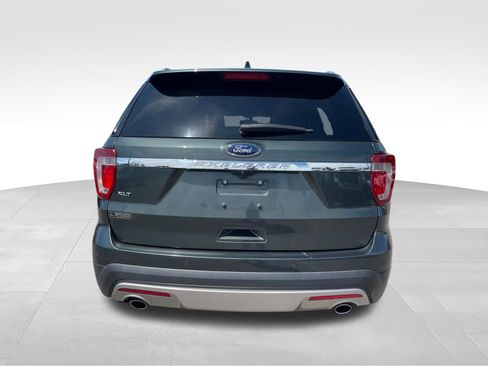 Used 2016 Ford Explorer XLT w/ Equipment Group 202A FWD image 7