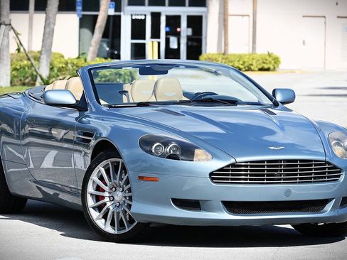 Used 2005 Aston Martin DB9 Volante image 1