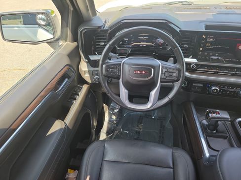Used 2022 GMC Sierra 1500 SLT w/ SLT Premium Plus Package AWD/4WD image 19