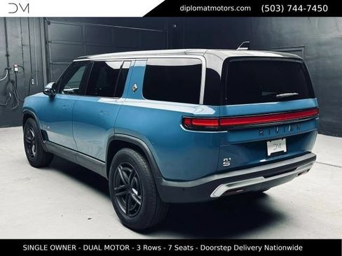 Used 2025 Rivian R1S Adventure AWD/4WD image 4