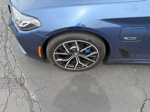 Used 2023 BMW 530e xDrive w/ Executive Package AWD/4WD image 9