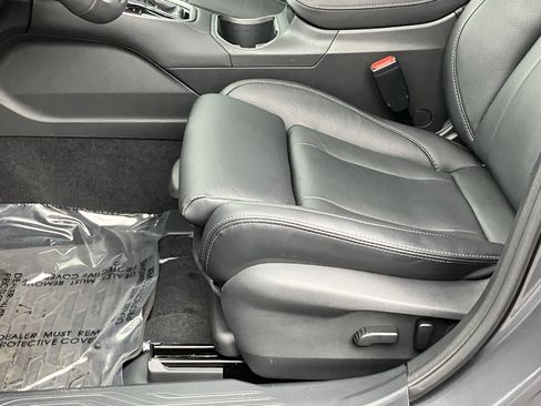 Used 2025 Subaru Outback Touring XT image 17