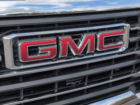 New 2026 GMC Sierra 2500 SLT w/ SLT Premium Package image 32
