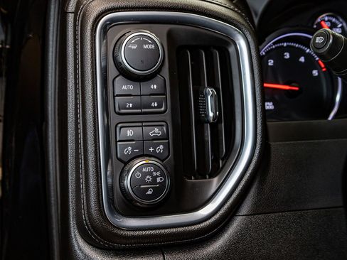 Used 2022 Chevrolet Silverado 2500 LTZ w/ LTZ Plus Package image 21