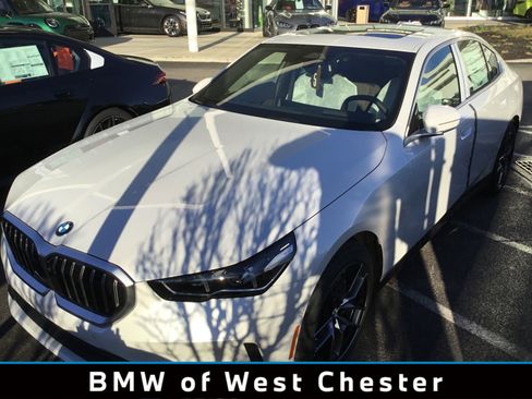 New 2026 BMW 530i xDrive w/ Premium Package image 1