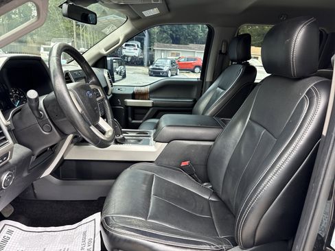 Used 2018 Ford F150 Lariat w/ Equipment Group 502A Luxury AWD/4WD image 9