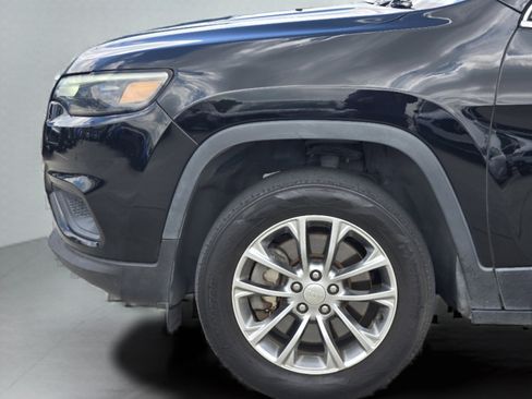 Used 2019 Jeep Cherokee Latitude Plus AWD/4WD image 28