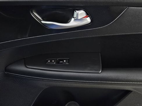 Used 2024 Kia Forte GT-Line image 31