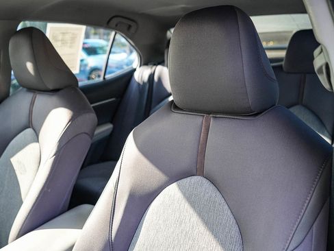 Used 2019 Toyota Camry LE w/ Carpet Mat Package FWD image 23