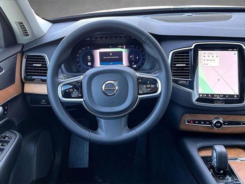 Certified 2024 Volvo XC90 B6 Plus w/ Protection Package Premier image 8