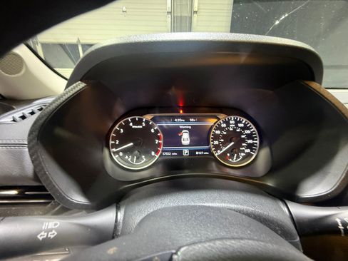Certified 2023 Nissan Sentra SV FWD image 11