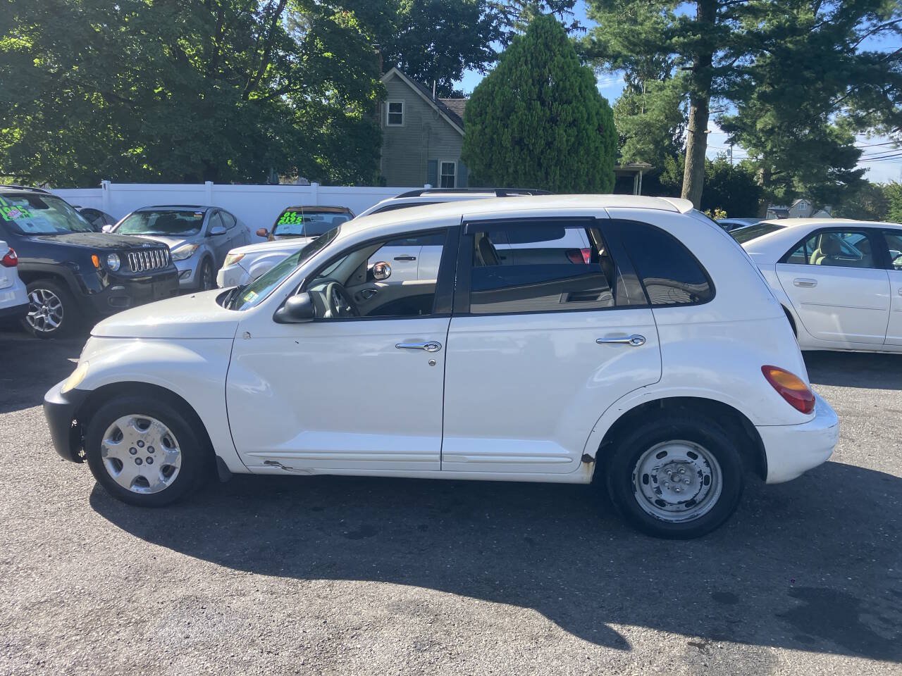 Used 2009 Chrysler PT Cruiser FWD image 9