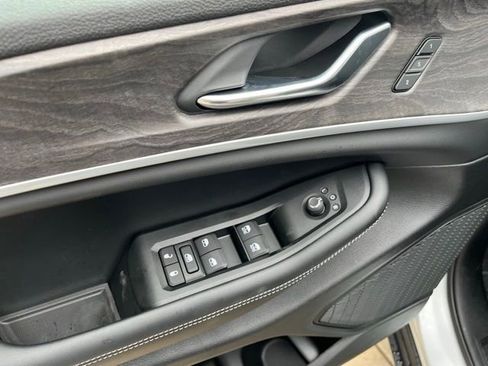 New 2025 Jeep Grand Cherokee L Limited w/ Black Appearance Package image 12