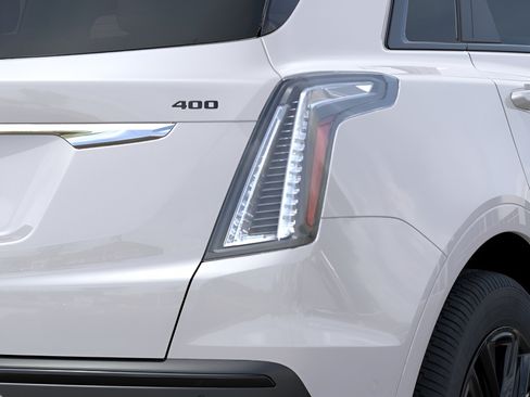 New 2026 Cadillac XT5 Sportv w/ LPO, Onyx Lite Package AWD/4WD image 11