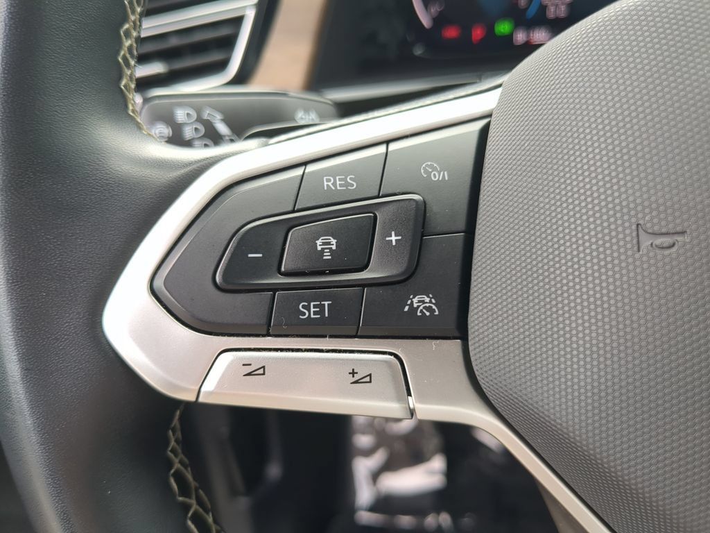 Certified 2024 Volkswagen Atlas SE FWD image 27