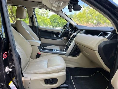 Used 2019 Land Rover Discovery Sport HSE AWD/4WD image 21